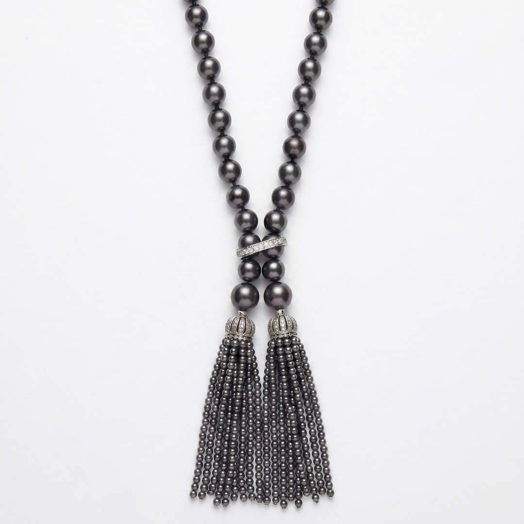 Amol Neckpiece