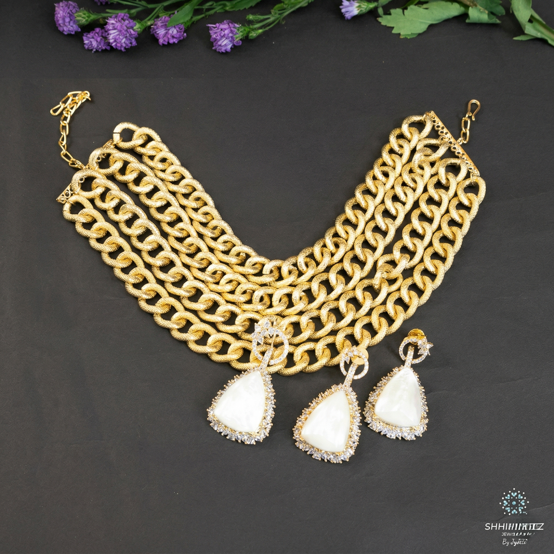 Linked Neckpiece