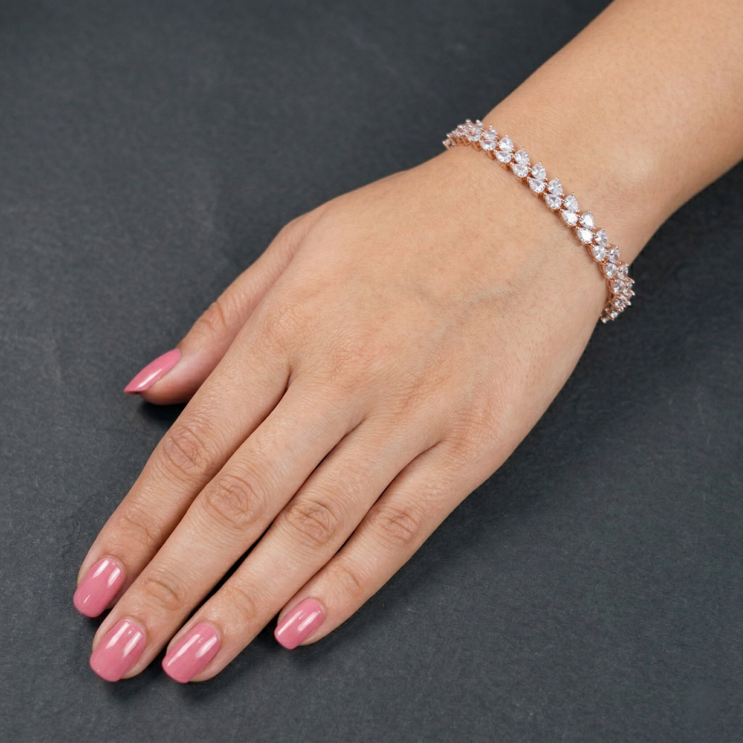 Meera HandBling
