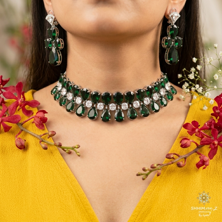 Emerald Choker