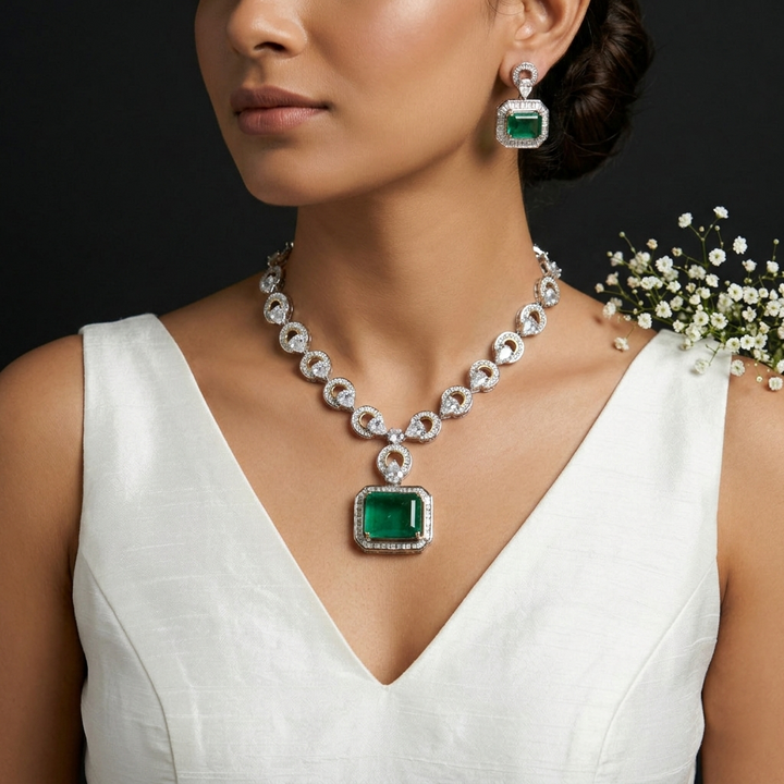 Ruhii Necklace