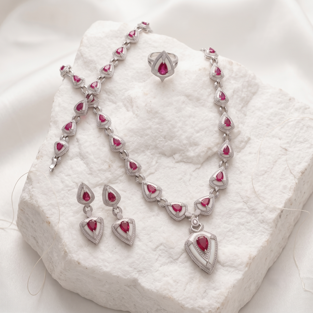 Lavina Neckpiece