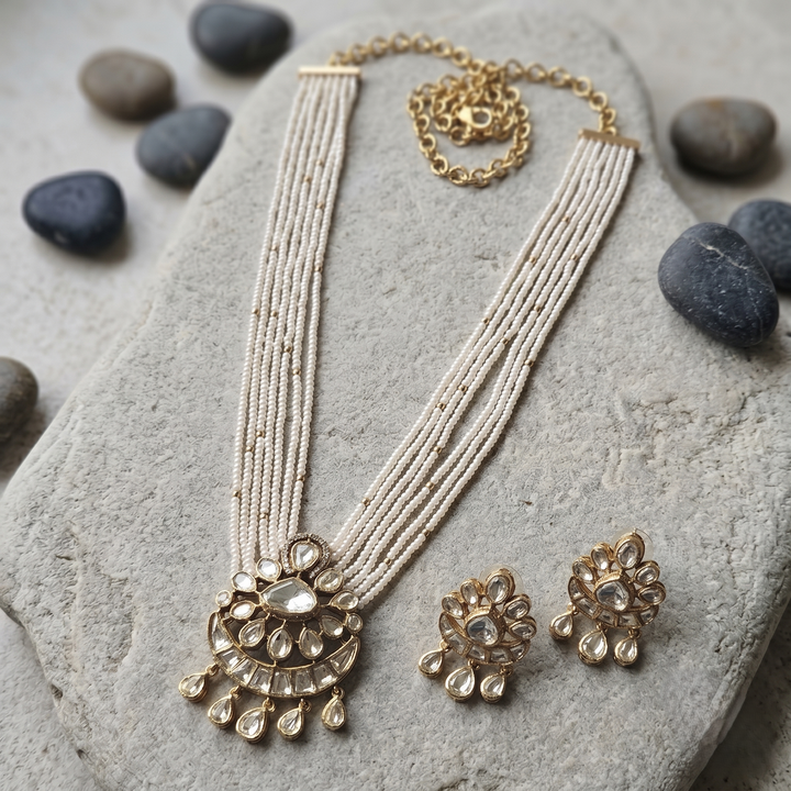 Timsi Neckpiece