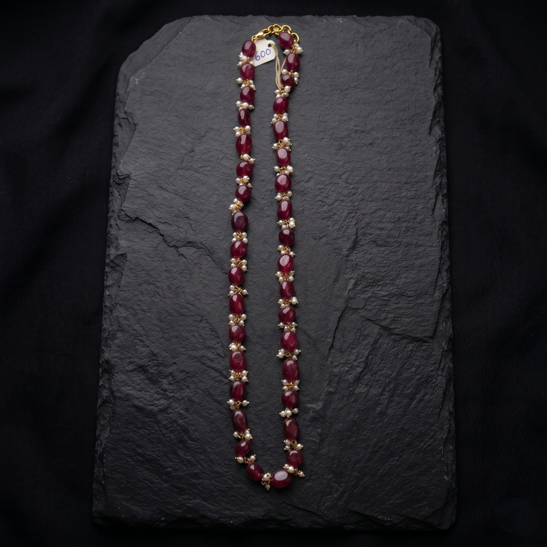 Meh Neckpiece