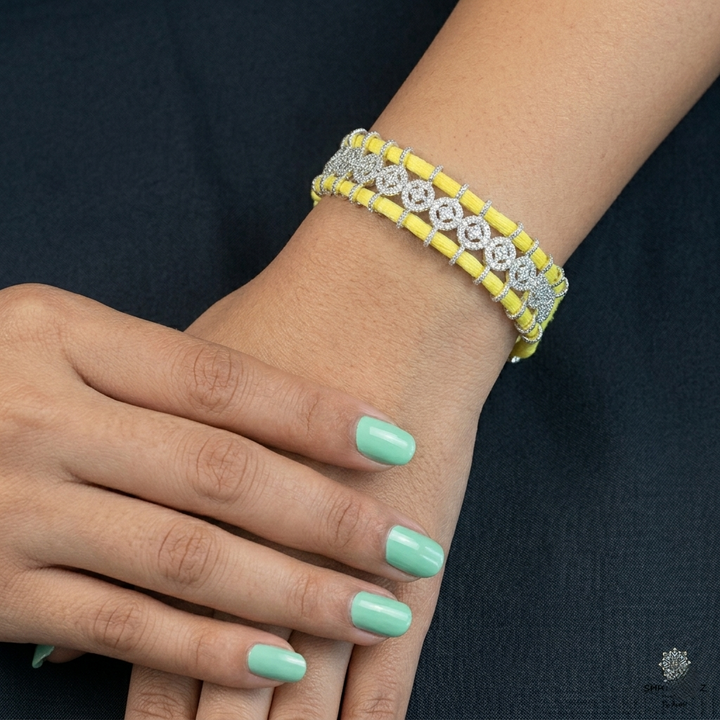 Naaza Handbling