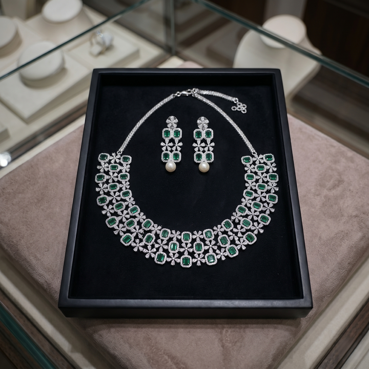 Aara Choker