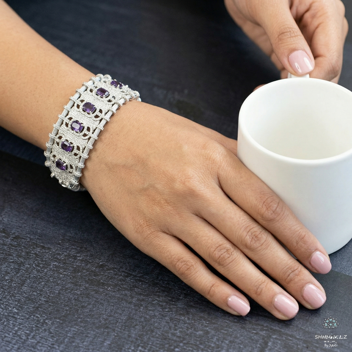 Noya Handbling