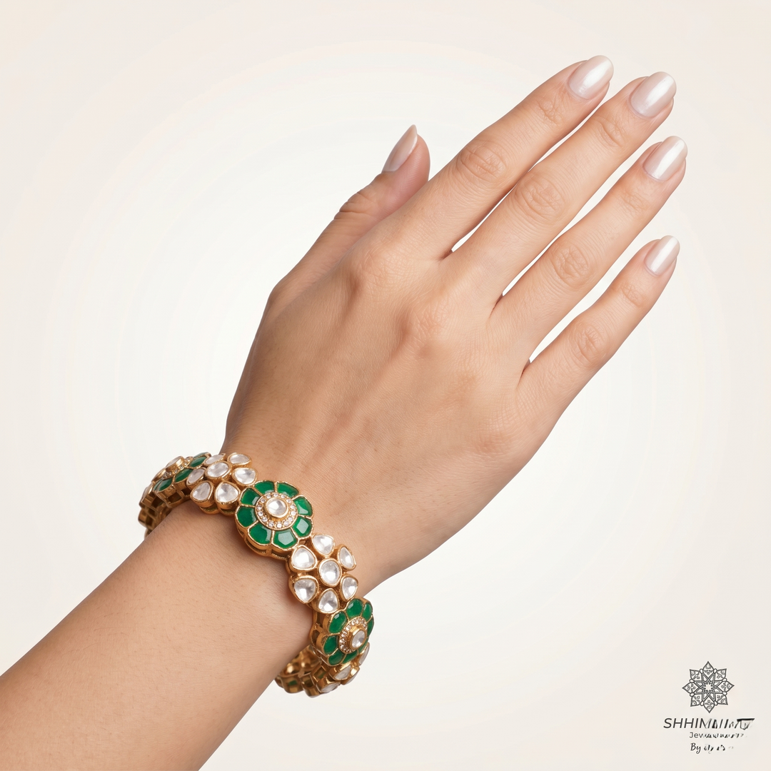 Royal Emerald Polki Bangle