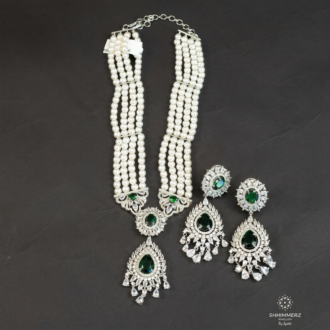 Chanda Neckpiece