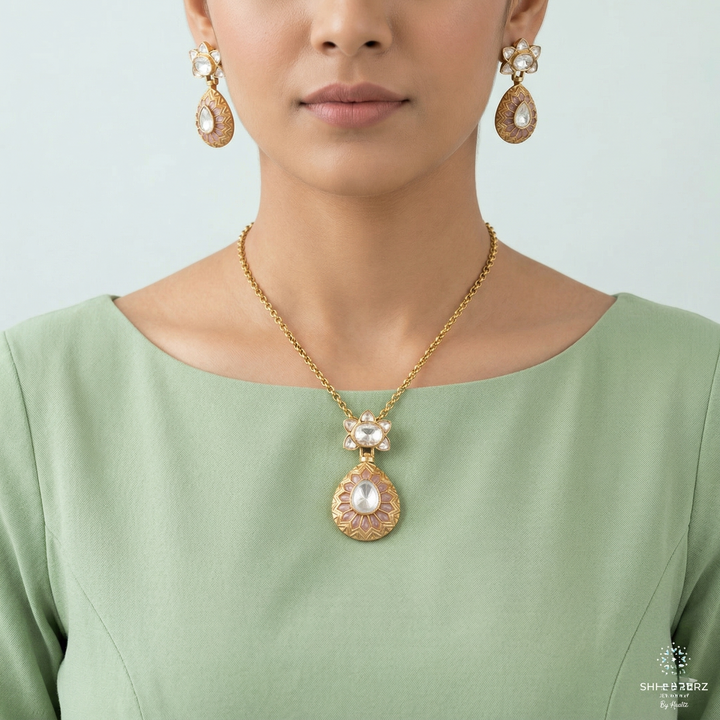 Kesri Neckpiece