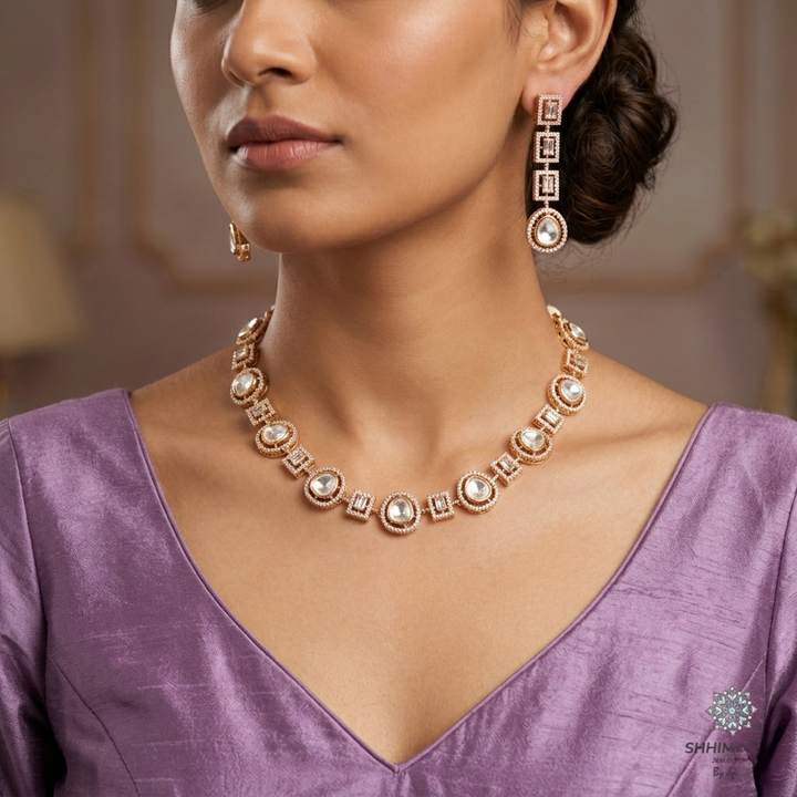 Elegant Small Neckpiece