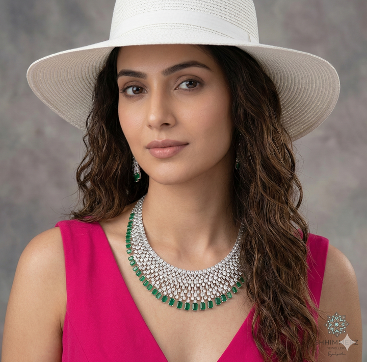 Kira Neckpiece