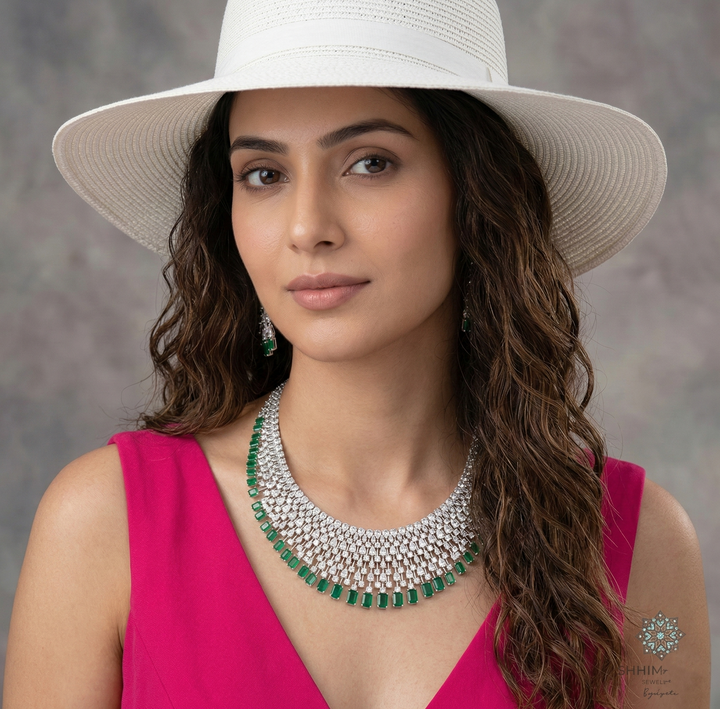 Kira Neckpiece